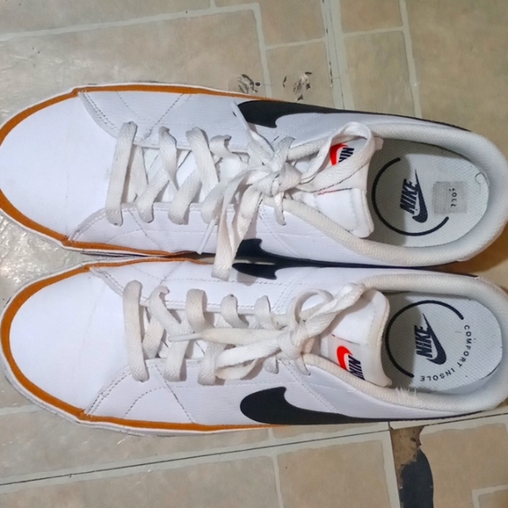 Nike Court Legacy low-top sneakers